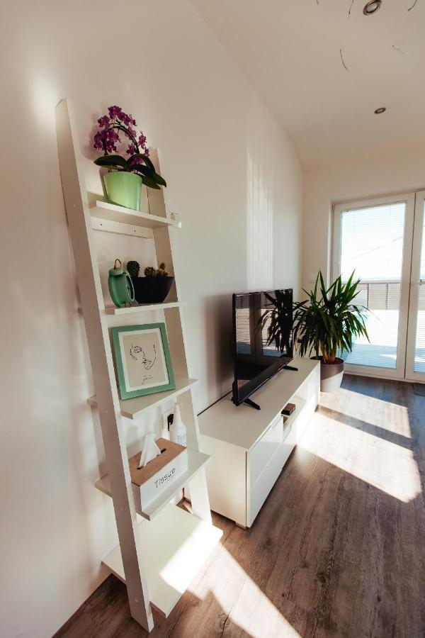Apartament Sunny Oak Estate Mengeš Zewnętrze zdjęcie