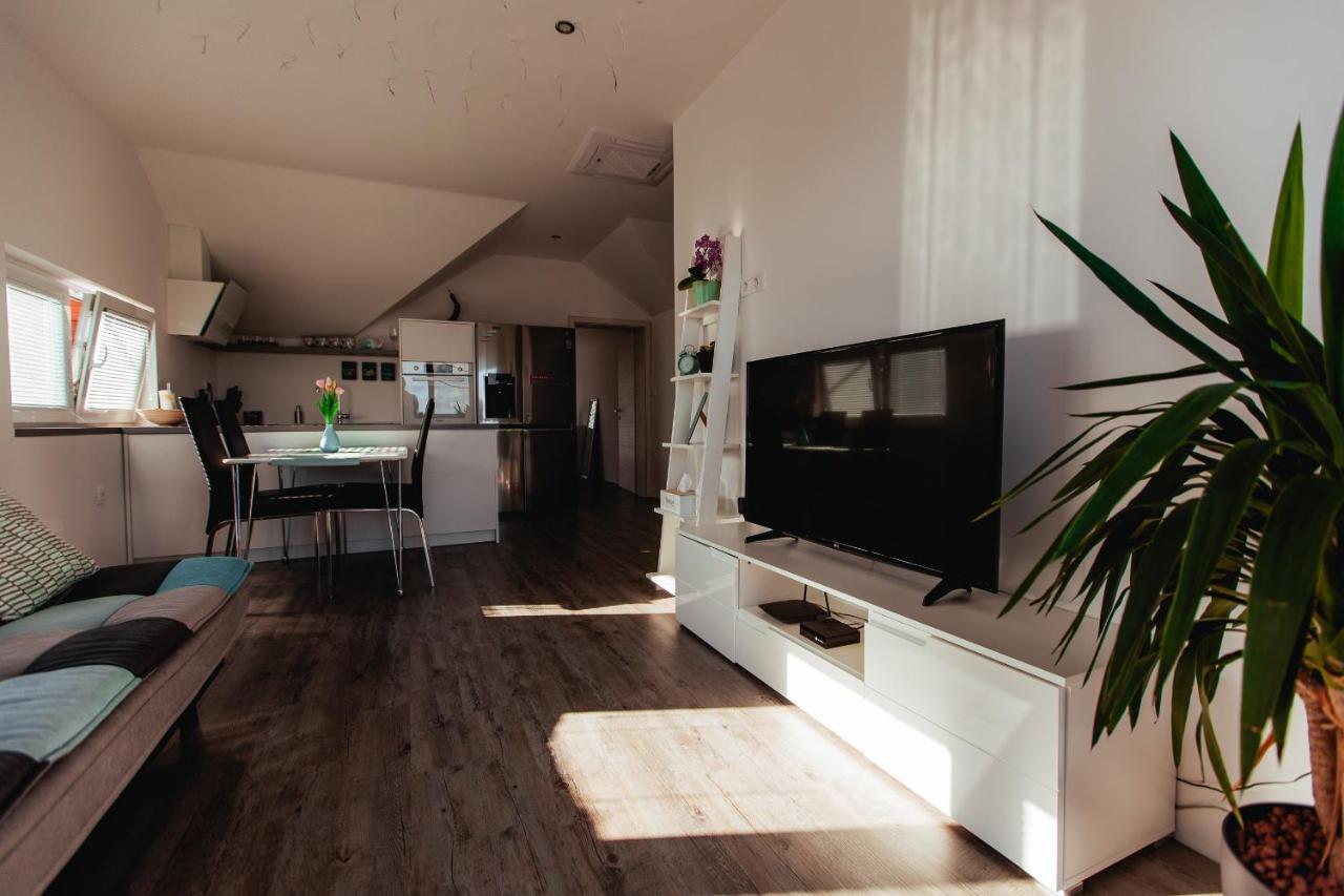 Apartament Sunny Oak Estate Mengeš Zewnętrze zdjęcie